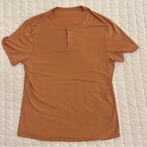 Men’s M Lulu T-Shirt